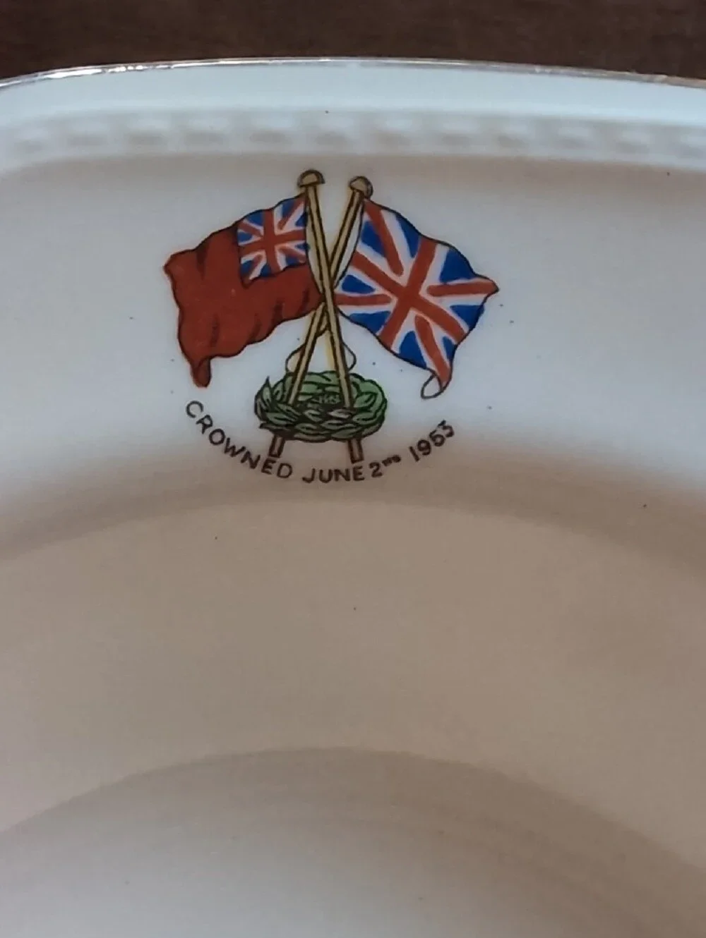 Queen Elisabeth II 1953 Commemorative Ceramic Serving Bowl